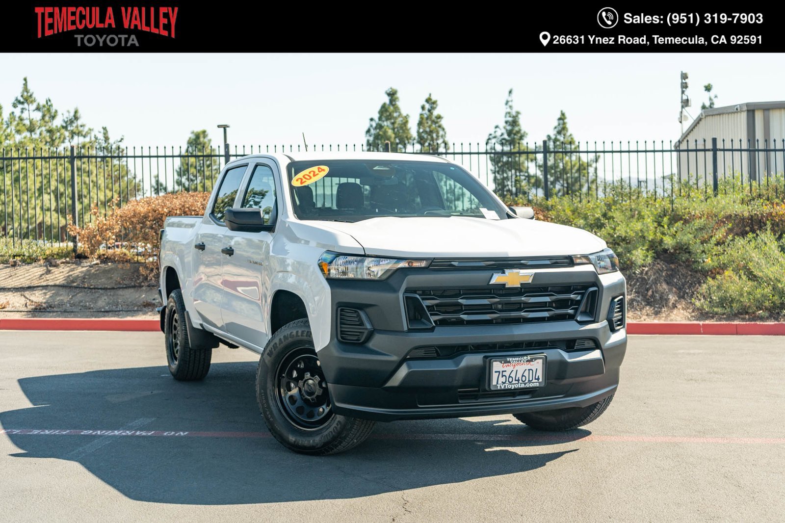 Used 2024 Chevrolet Colorado W/T RWD image 1