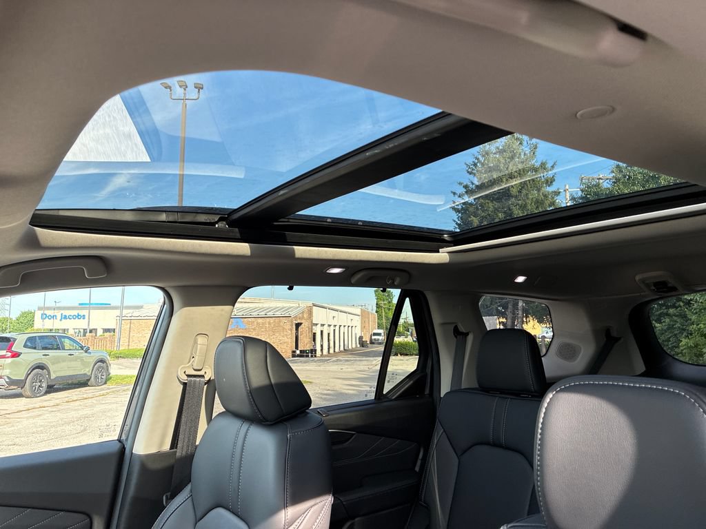 New 2026 Honda Pilot Touring image 17