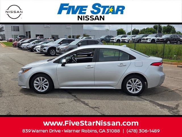 Used 2024 Toyota Corolla LE w/ LE Convenience Package FWD image 4