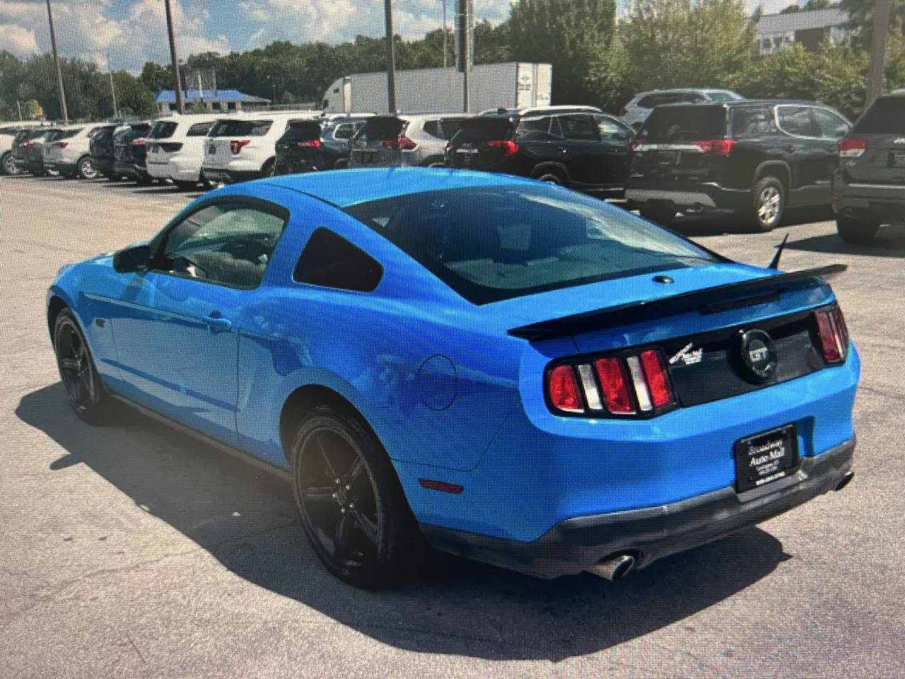 Used 2010 Ford Mustang GT RWD image 3