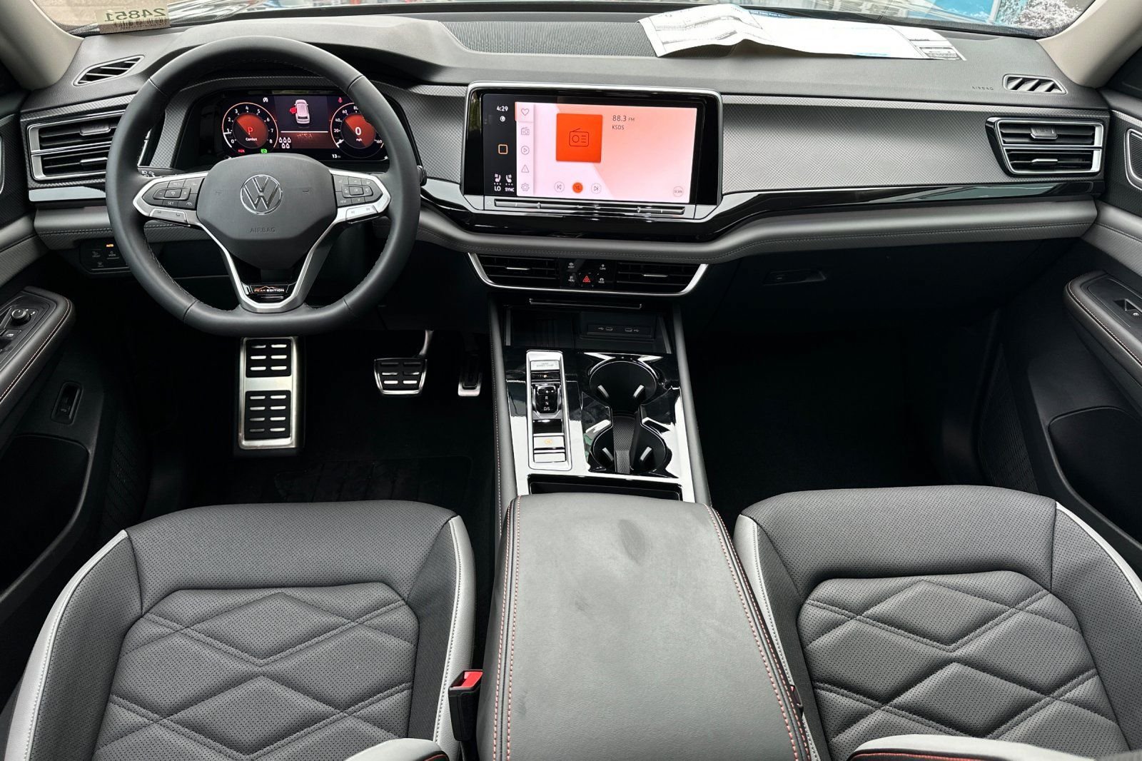 New 2025 Volkswagen Atlas Peak Edition SE AWD/4WD image 13
