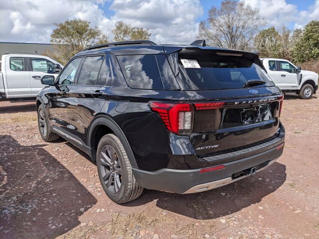 Used 2025 Ford Explorer Active w/ Active Comfort Package image 5