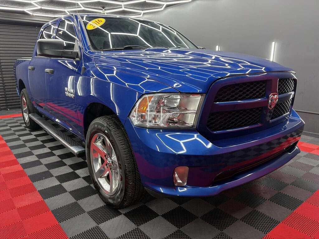 Used 2016 RAM 1500 Express image 3