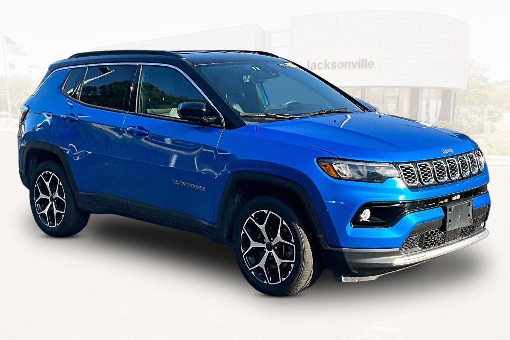 Used 2025 Jeep Compass Limited AWD/4WD image 3