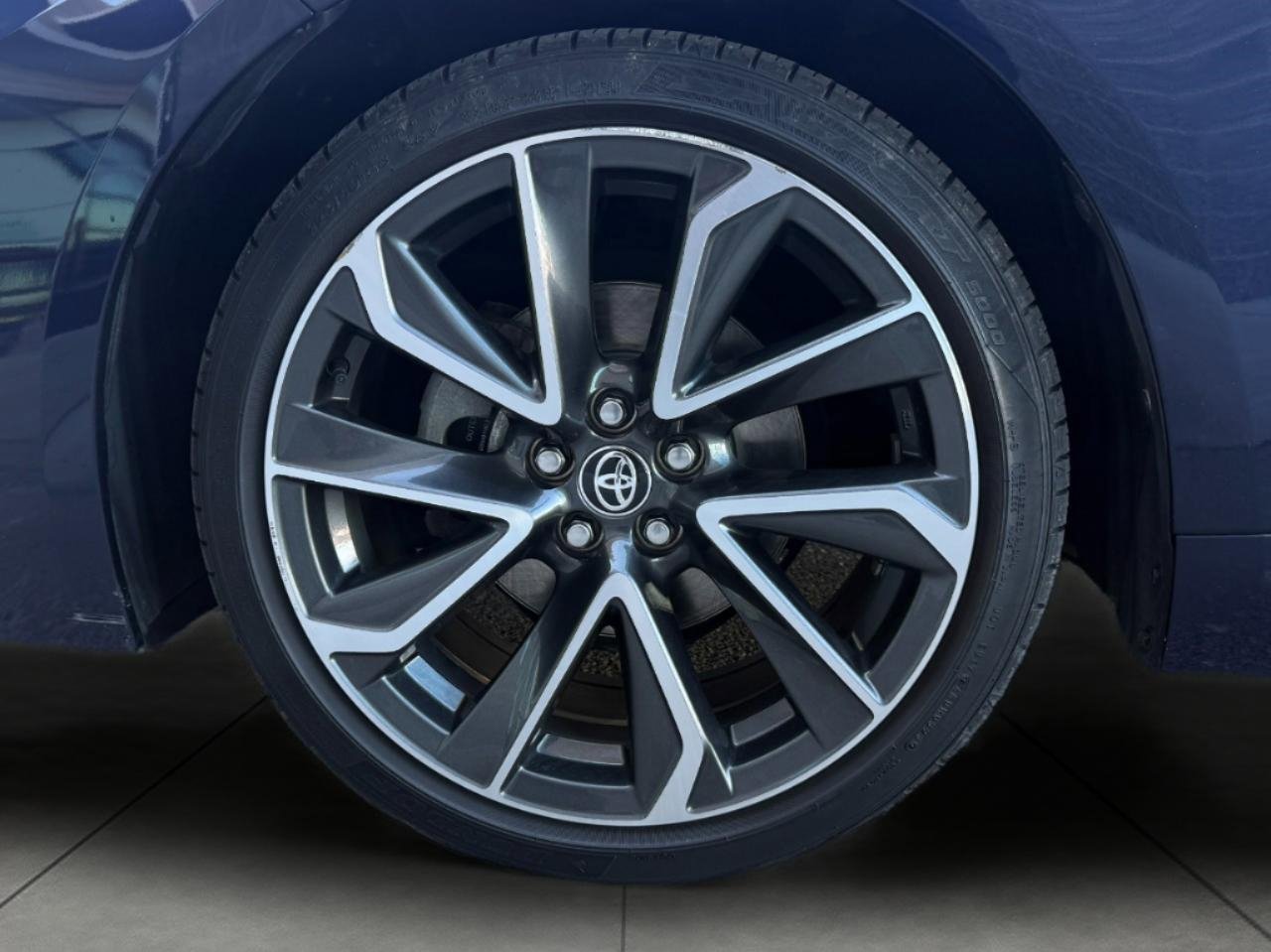 Used 2020 Toyota Corolla SE w/ SE Premium Package image 7