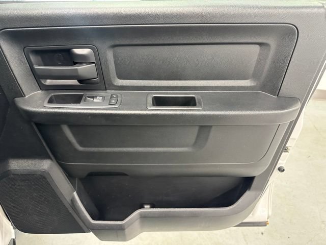 Used 2018 RAM 1500 Express AWD/4WD image 25