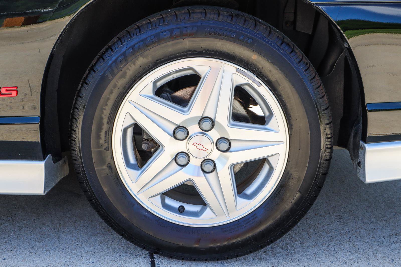 Used 2001 Chevrolet Monte Carlo SS w/ Preferred Equipment Group FWD image 18