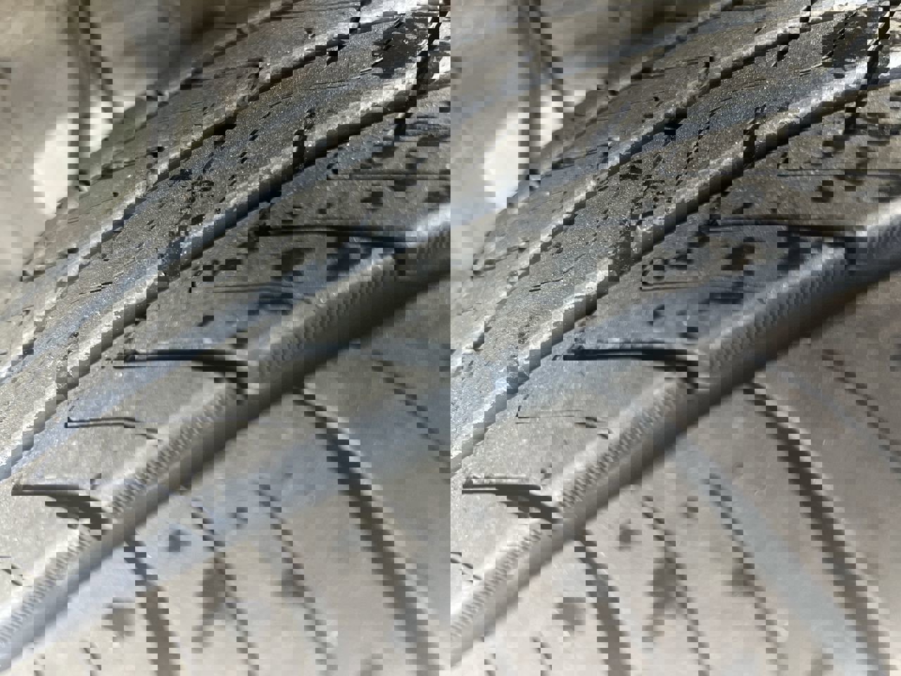 Used 2024 Toyota Corolla Cross XSE w/ Convenience Package image 12