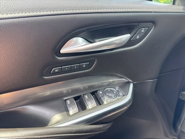 Used 2025 Cadillac XT4 Premium Luxury AWD/4WD image 22