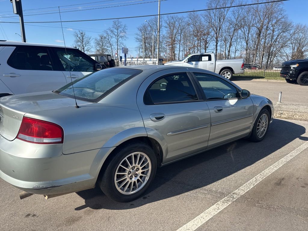 Used 2004 Chrysler Sebring LXi image 2
