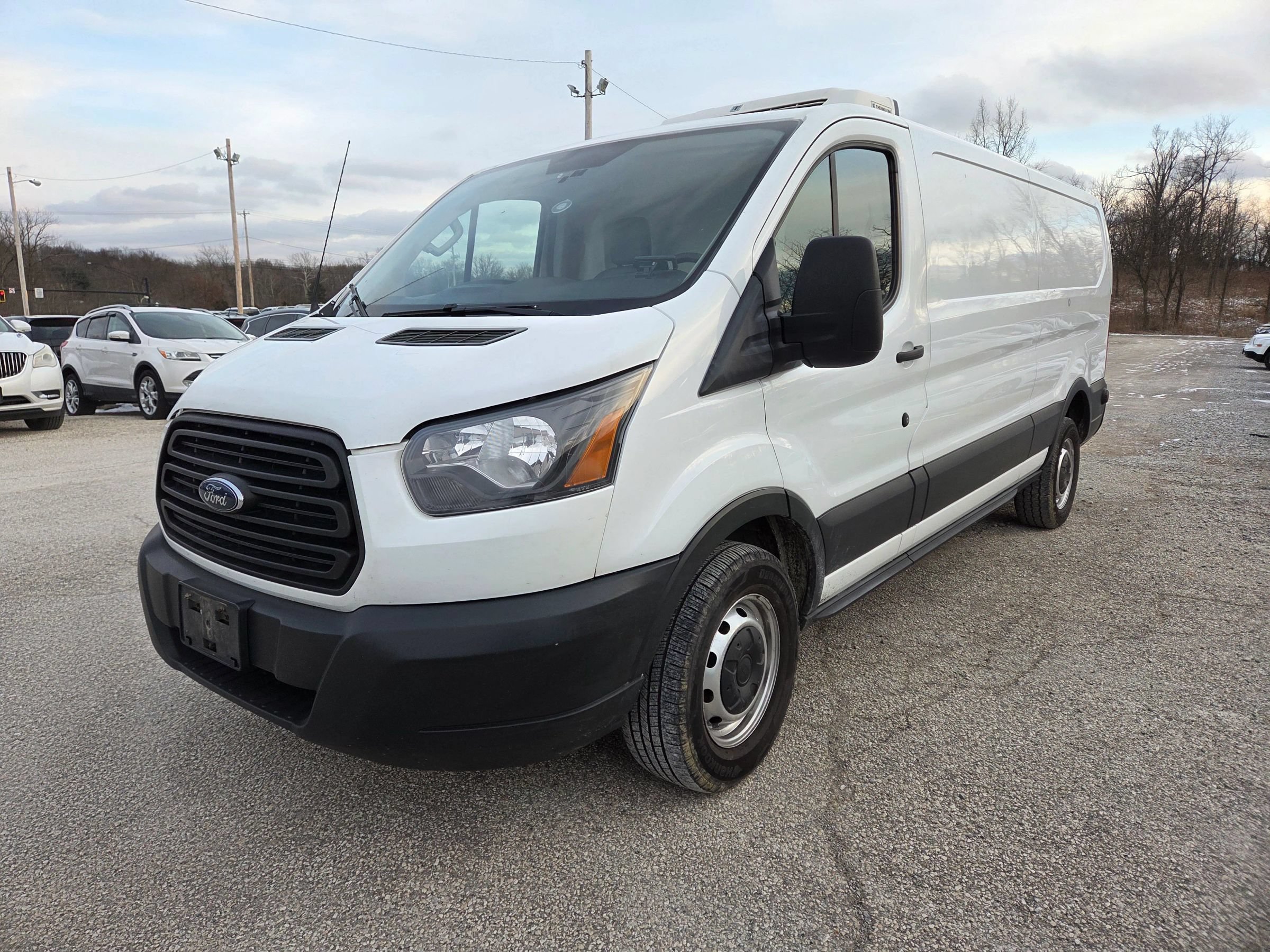 Used 2019 Ford Transit 250 148 Low Roof RWD image 2