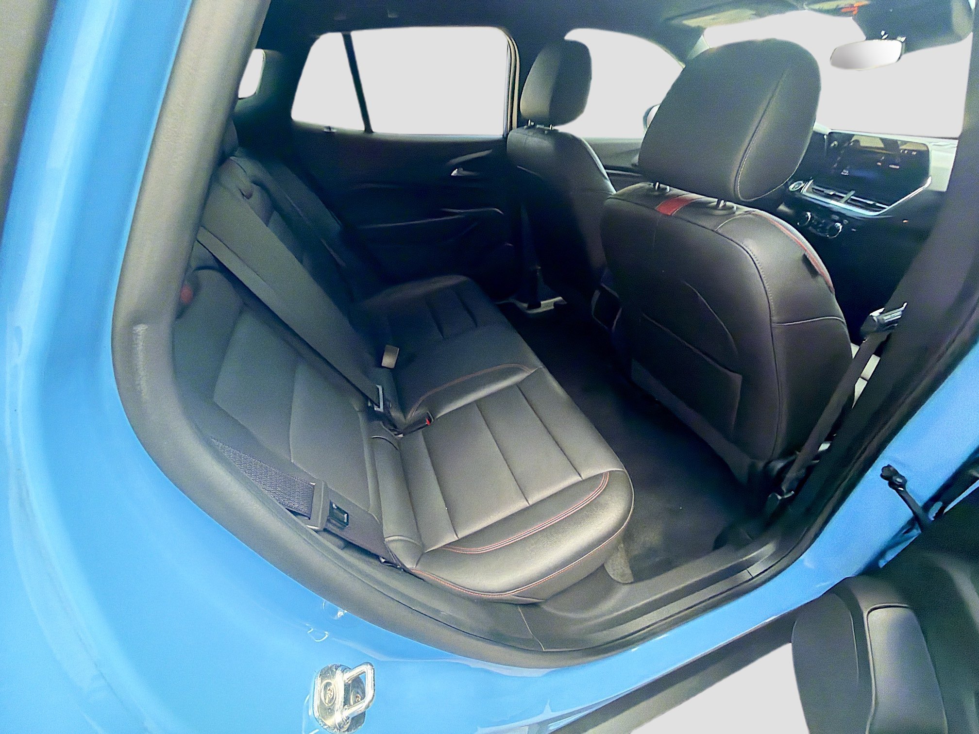 Used 2024 Chevrolet Trax RS FWD image 25