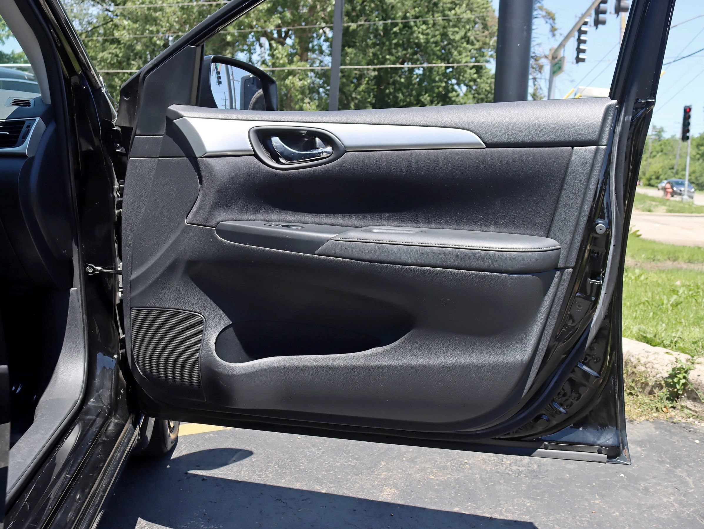 Used 2016 Nissan Sentra S FWD image 28