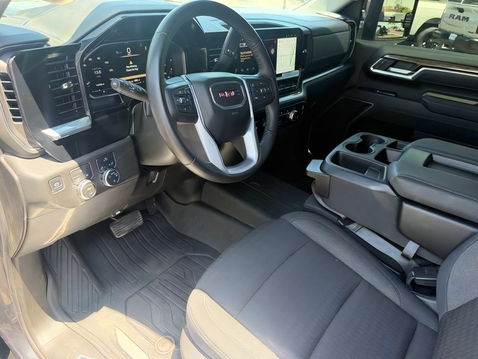 Used 2026 GMC Sierra 2500 SLE AWD/4WD image 13