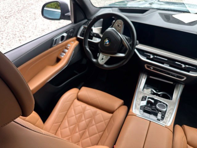 Used 2025 BMW X7 xDrive40i AWD/4WD image 21