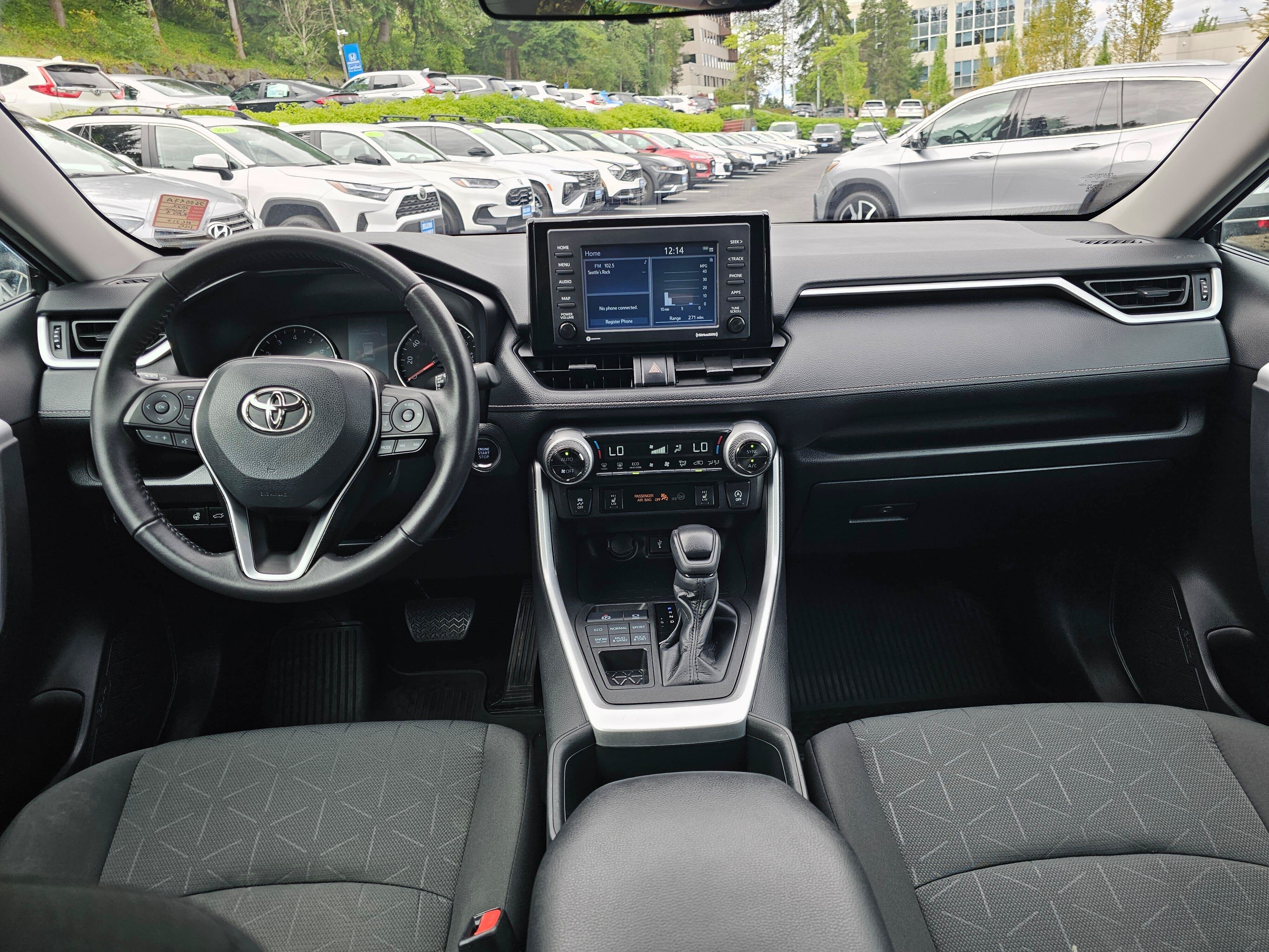 Used 2022 Toyota RAV4 XLE w/ Convenience Package AWD/4WD image 20