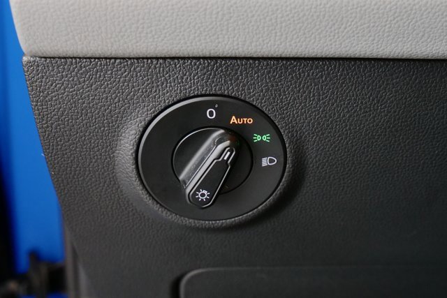 Used 2022 Volkswagen Taos SE w/ Panoramic Sunroof Package image 27