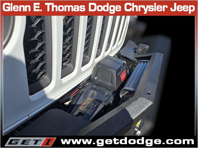 Used 2022 Jeep Gladiator Mojave w/ Trailer Tow Package AWD/4WD image 7