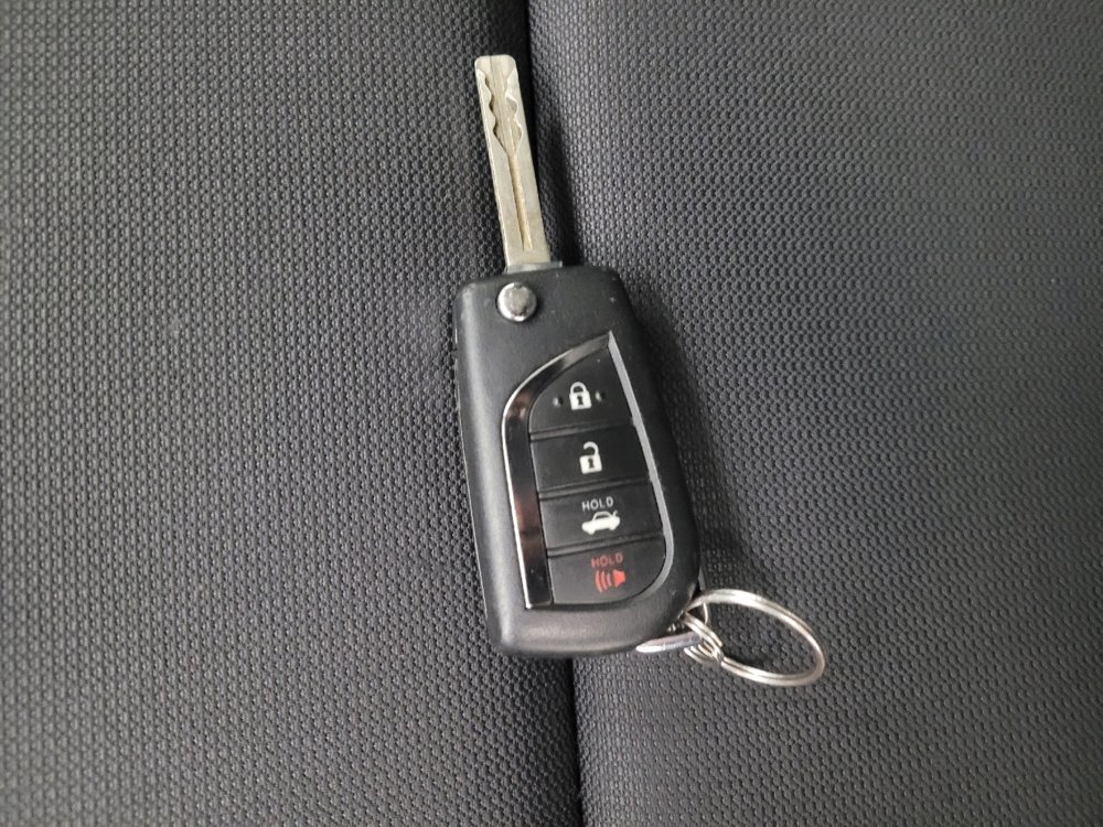 Used 2023 Toyota Corolla LE FWD image 32