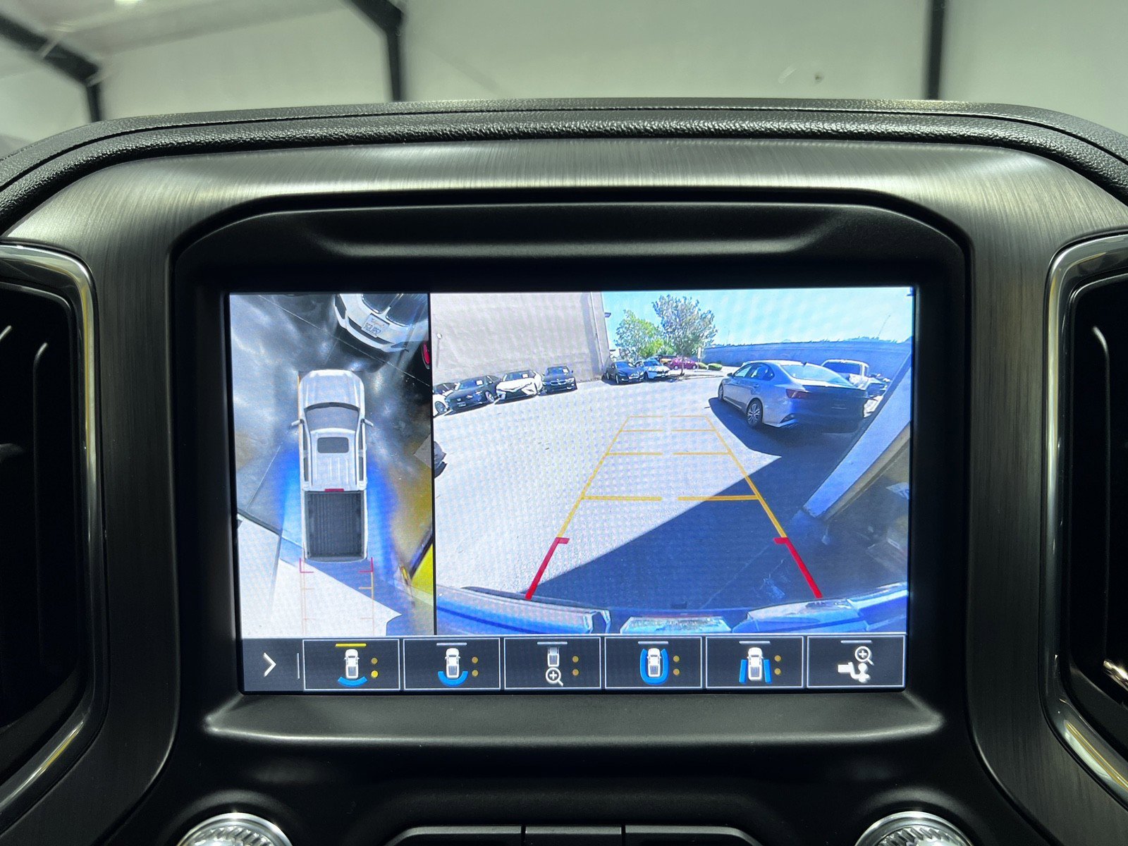 Used 2019 GMC Sierra 1500 Denali w/ Denali Ultimate Package AWD/4WD image 22