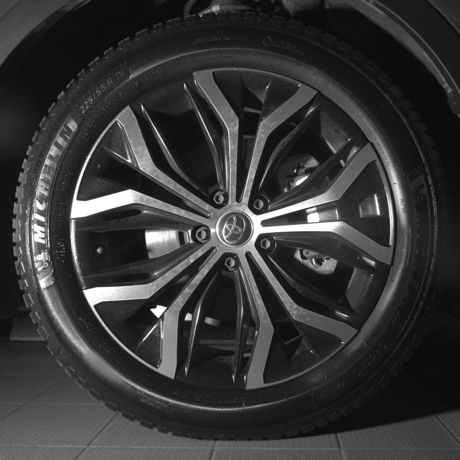 Certified 2025 Toyota Crown AWD/4WD image 10