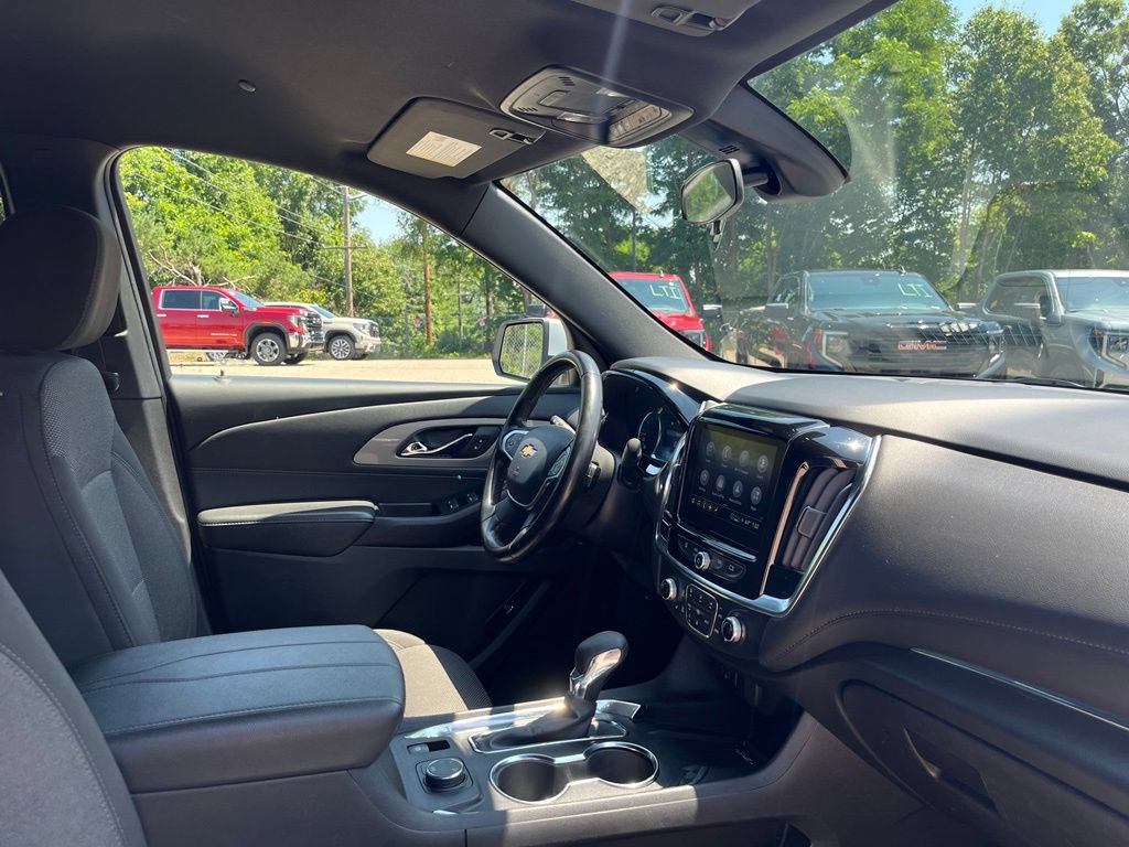 Used 2023 Chevrolet Traverse LT AWD/4WD image 42