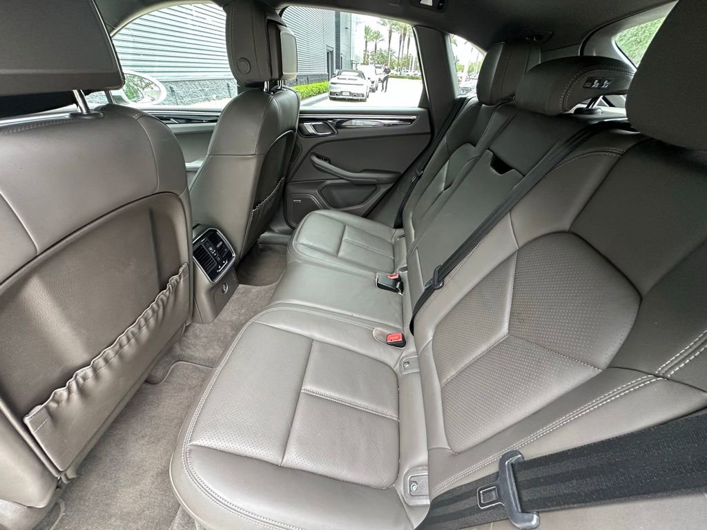 Certified 2019 Porsche Macan S AWD/4WD image 37