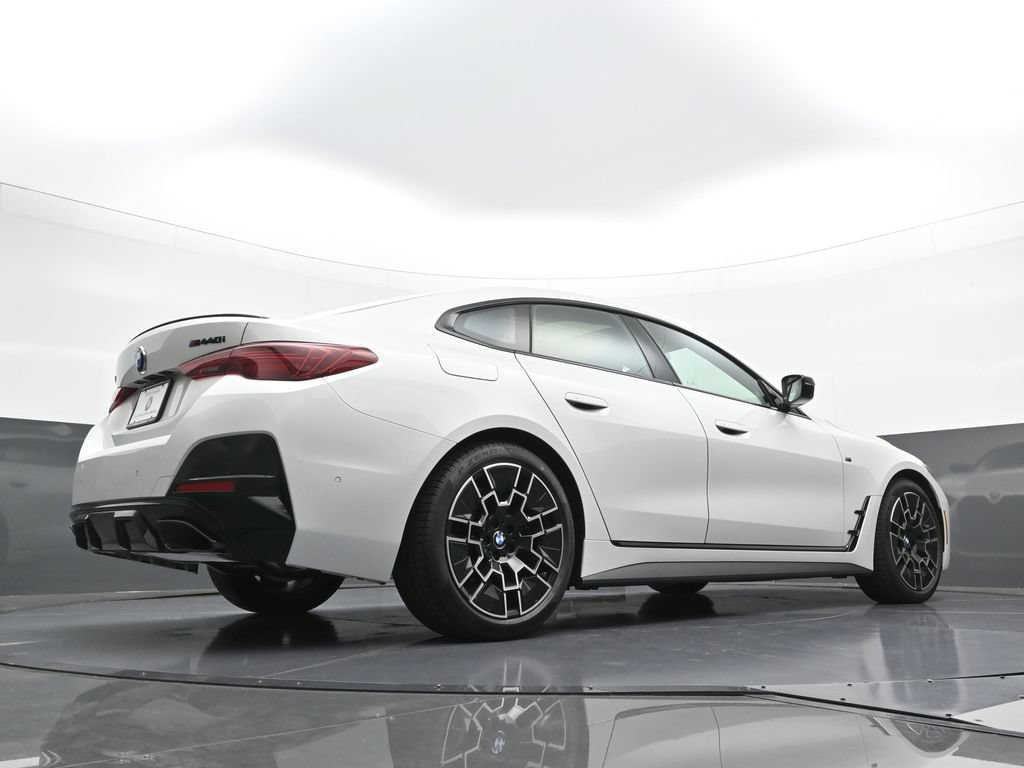 New 2026 BMW 440i xDrive w/ Premium Package AWD/4WD image 28