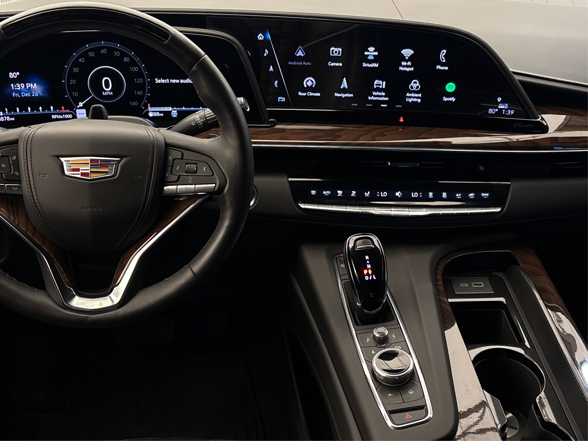 Certified 2024 Cadillac Escalade Premium Luxury Platinum image 18