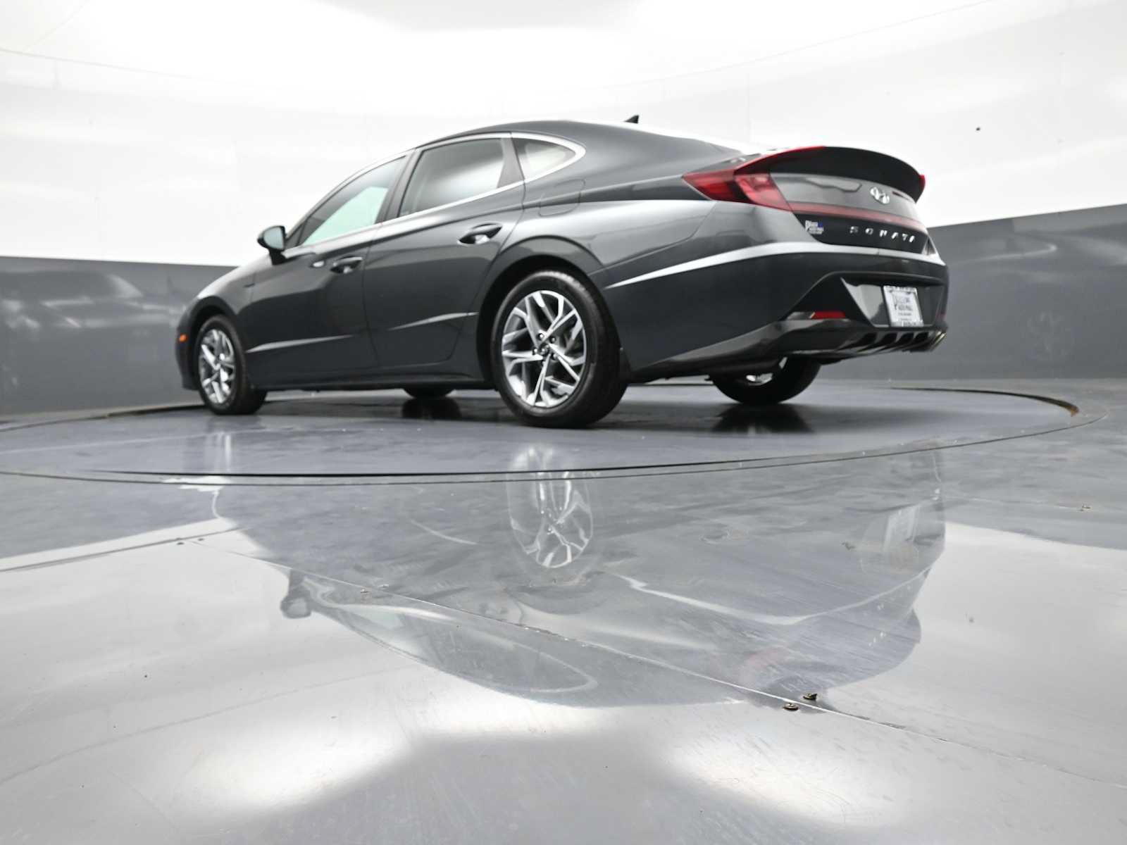 Certified 2023 Hyundai Sonata SEL w/ Convenience Package FWD image 32