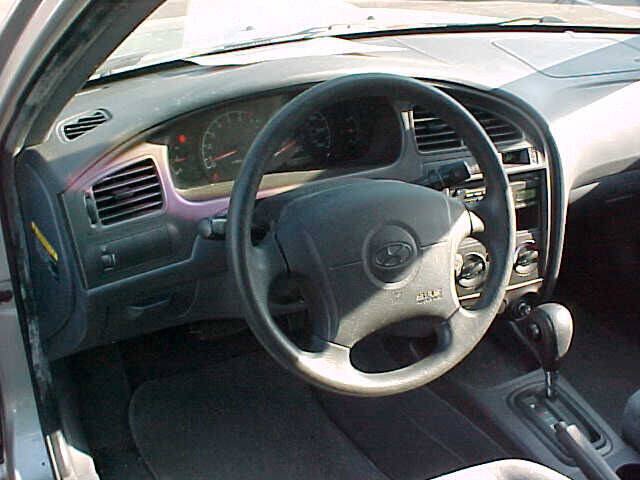 Used 2003 Hyundai Elantra GLS FWD image 15