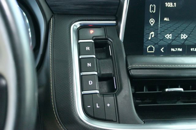 Used 2023 GMC Yukon XL SLT w/ SLT Luxury Package image 20