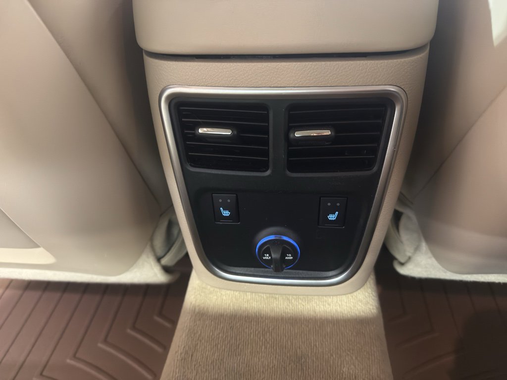 Used 2013 Chrysler 300 C w/ Harman Kardon Audio Group image 28