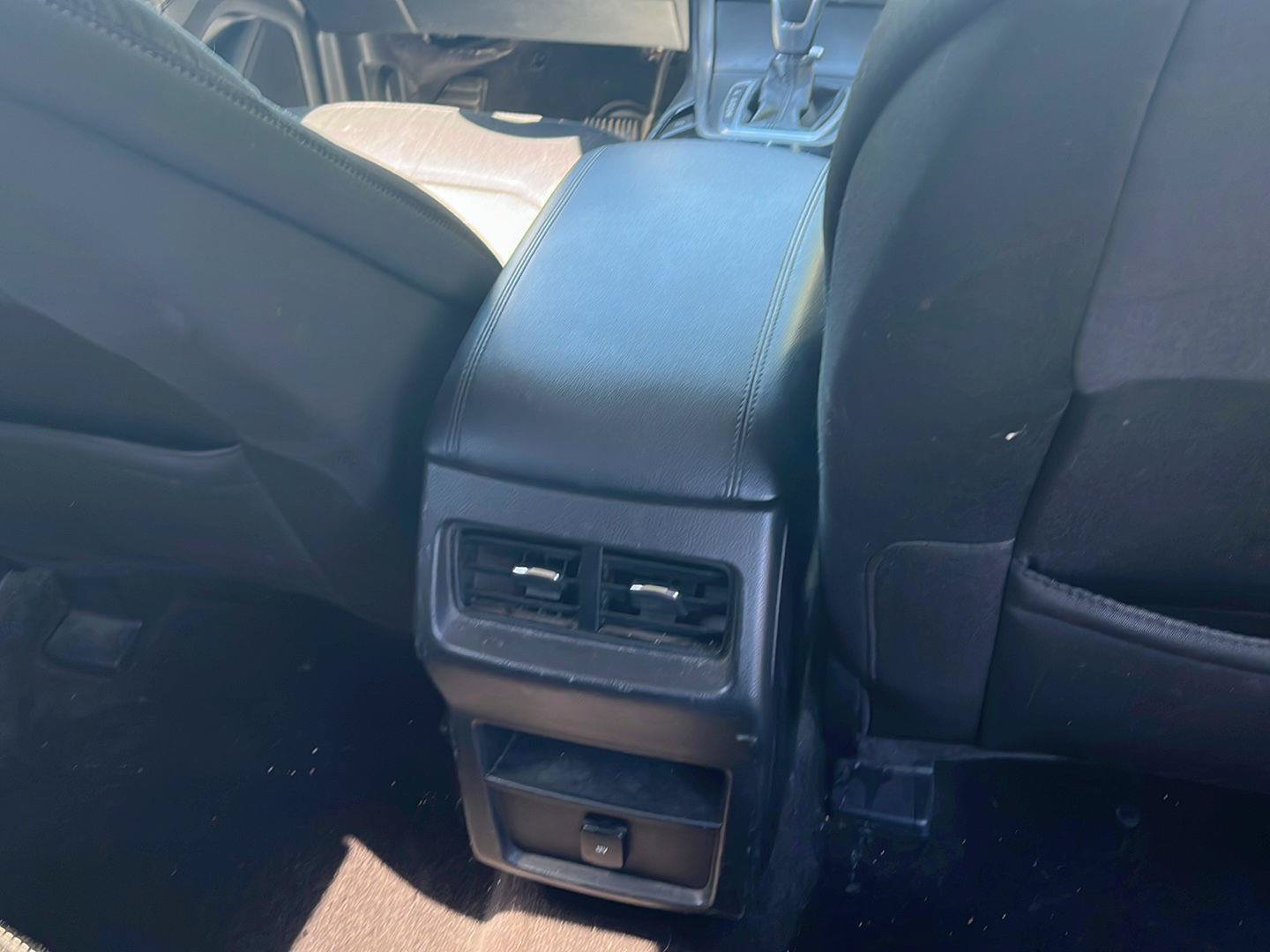 Used 2016 Ford Edge SE FWD image 27