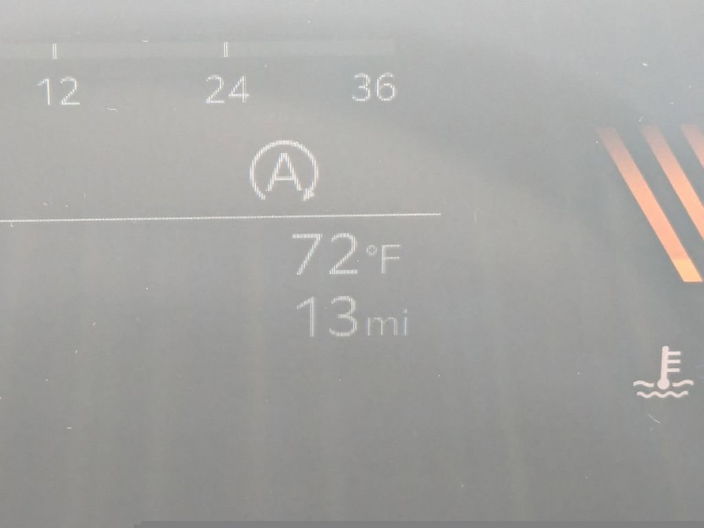 Used 2025 Kia Sorento EX w/ Panoramic Sunroof Package FWD image 28