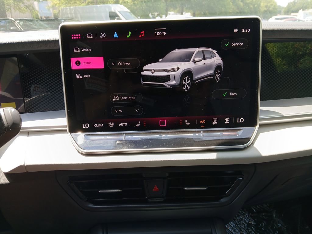 Used 2025 Volkswagen Tiguan SE image 19