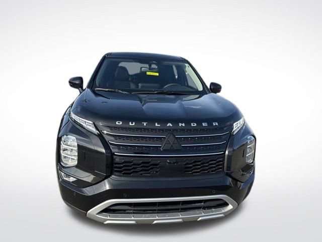 Used 2024 Mitsubishi Outlander SE Black Edition image 8
