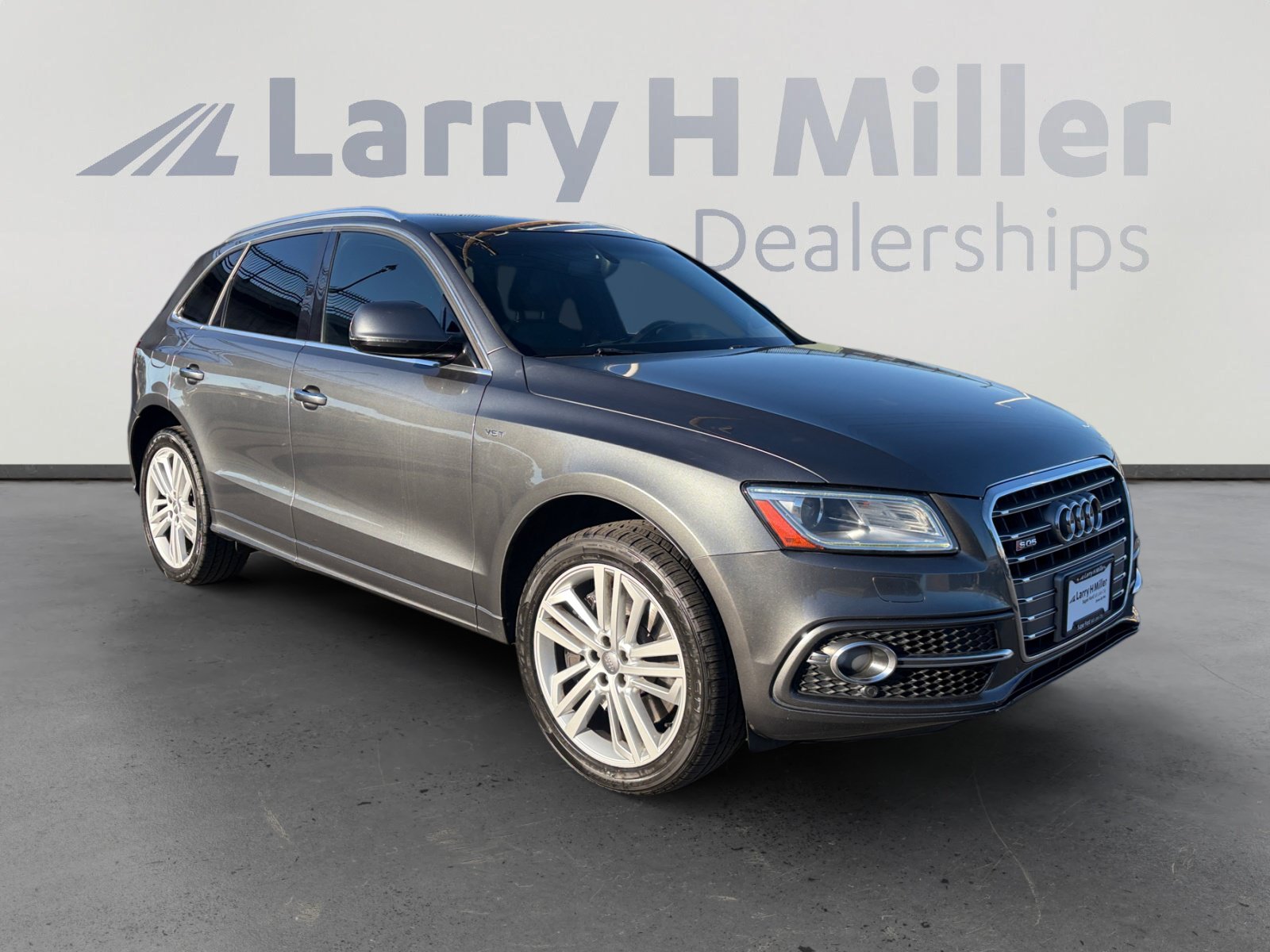 Used 2016 Audi SQ5 Premium Plus w/ Technology Package AWD/4WD image 7