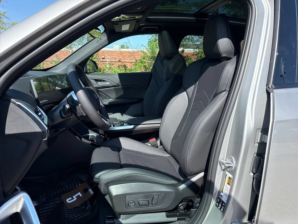 New 2026 BMW X1 xDrive28i AWD/4WD image 10