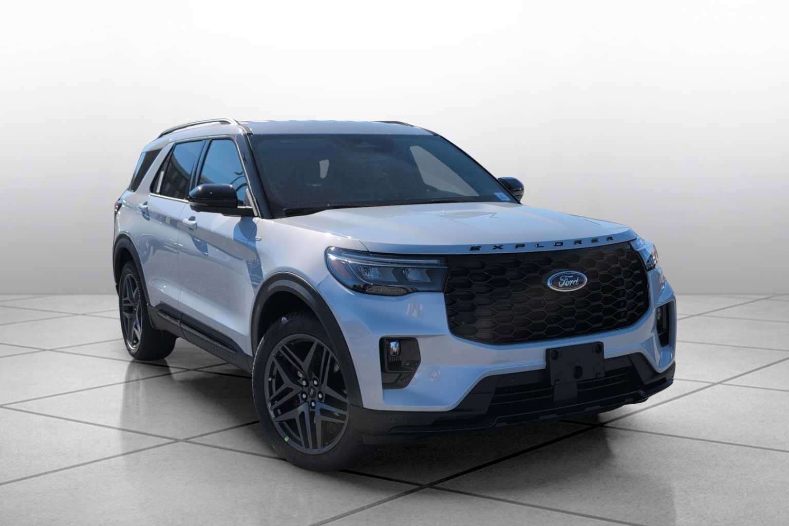 New 2026 Ford Explorer ST-Line w/ ST-Line Street Pack RWD image 2
