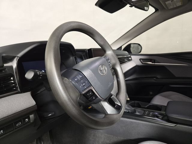 Used 2025 Toyota Camry LE FWD image 14