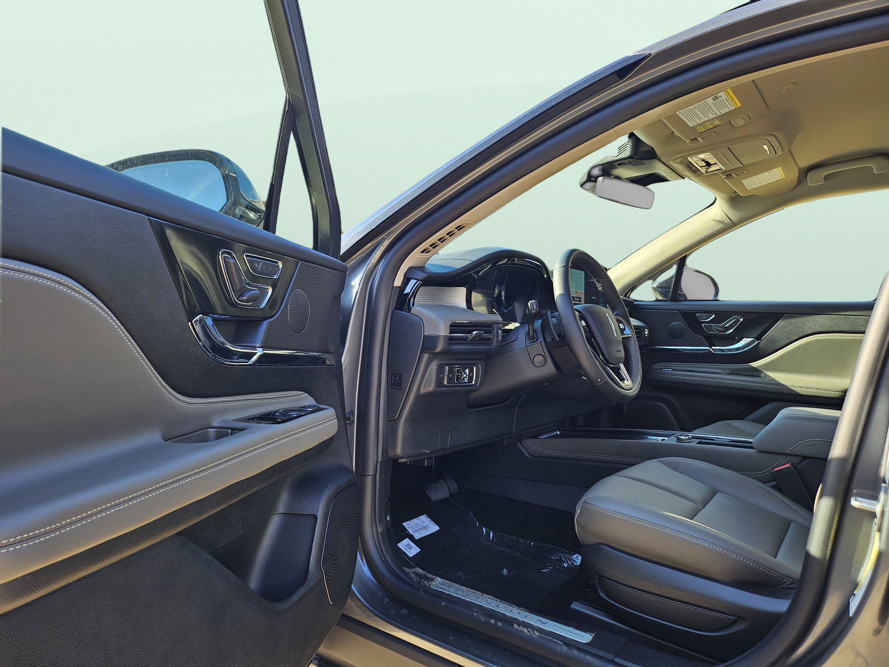 New 2026 Lincoln Corsair Premiere AWD/4WD image 9