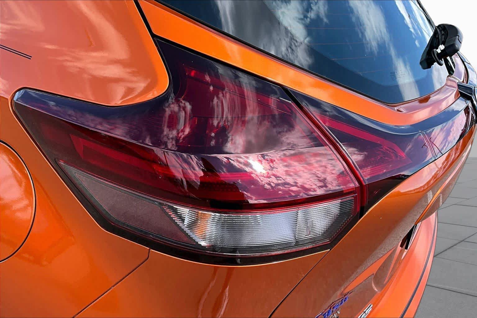 Used 2023 Nissan Kicks SR FWD image 28