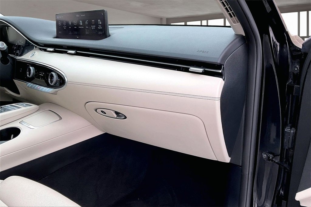 Used 2023 Genesis GV70 2.5T Select w/ Select Package image 24