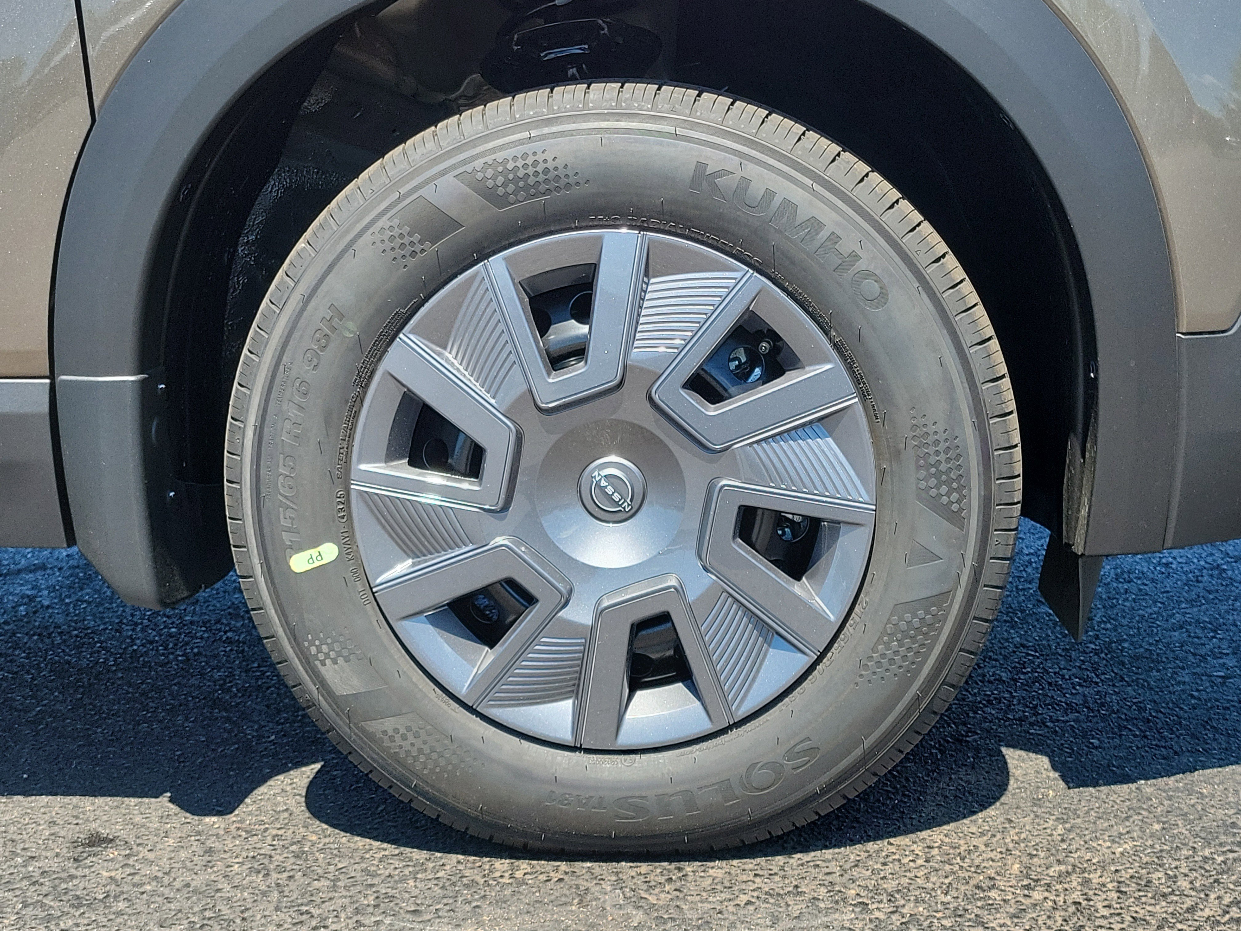 New 2026 Nissan Kicks S w/ Charging Package AWD/4WD image 5