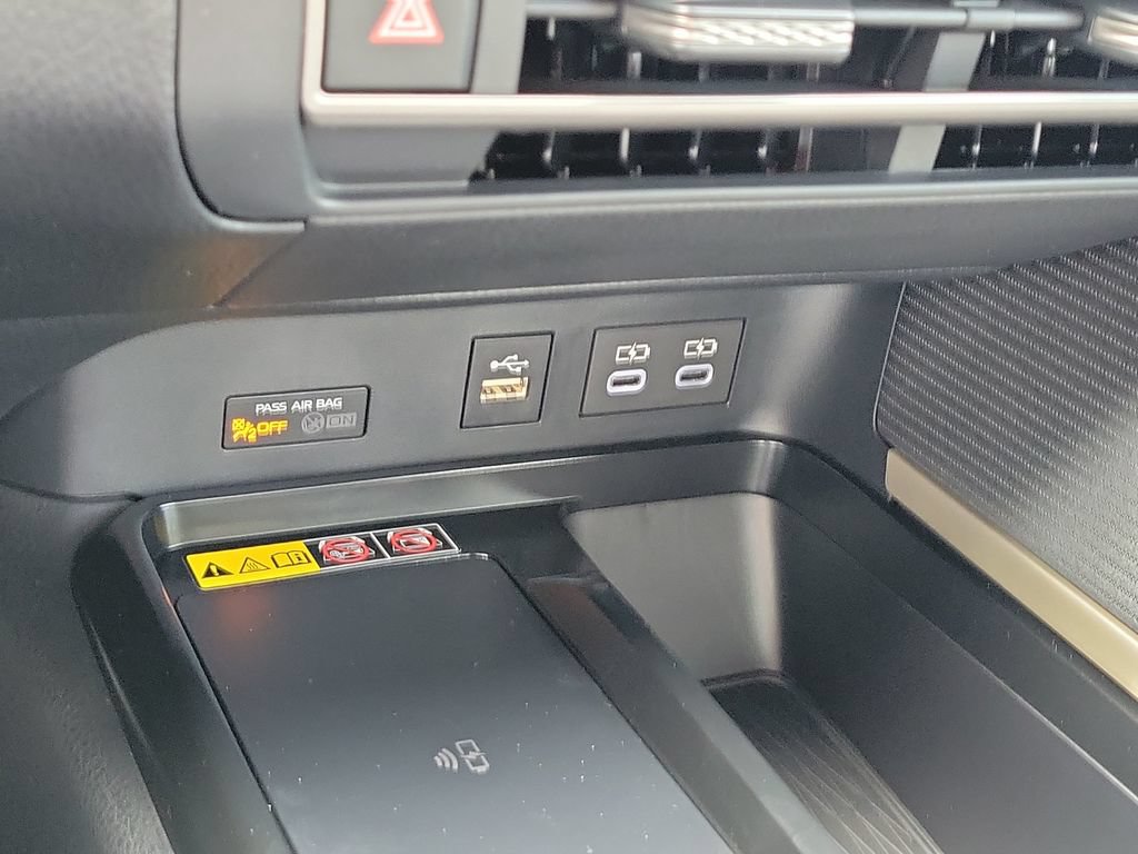 New 2026 Toyota Camry SE w/ Multimedia Upgrade Package FWD image 17