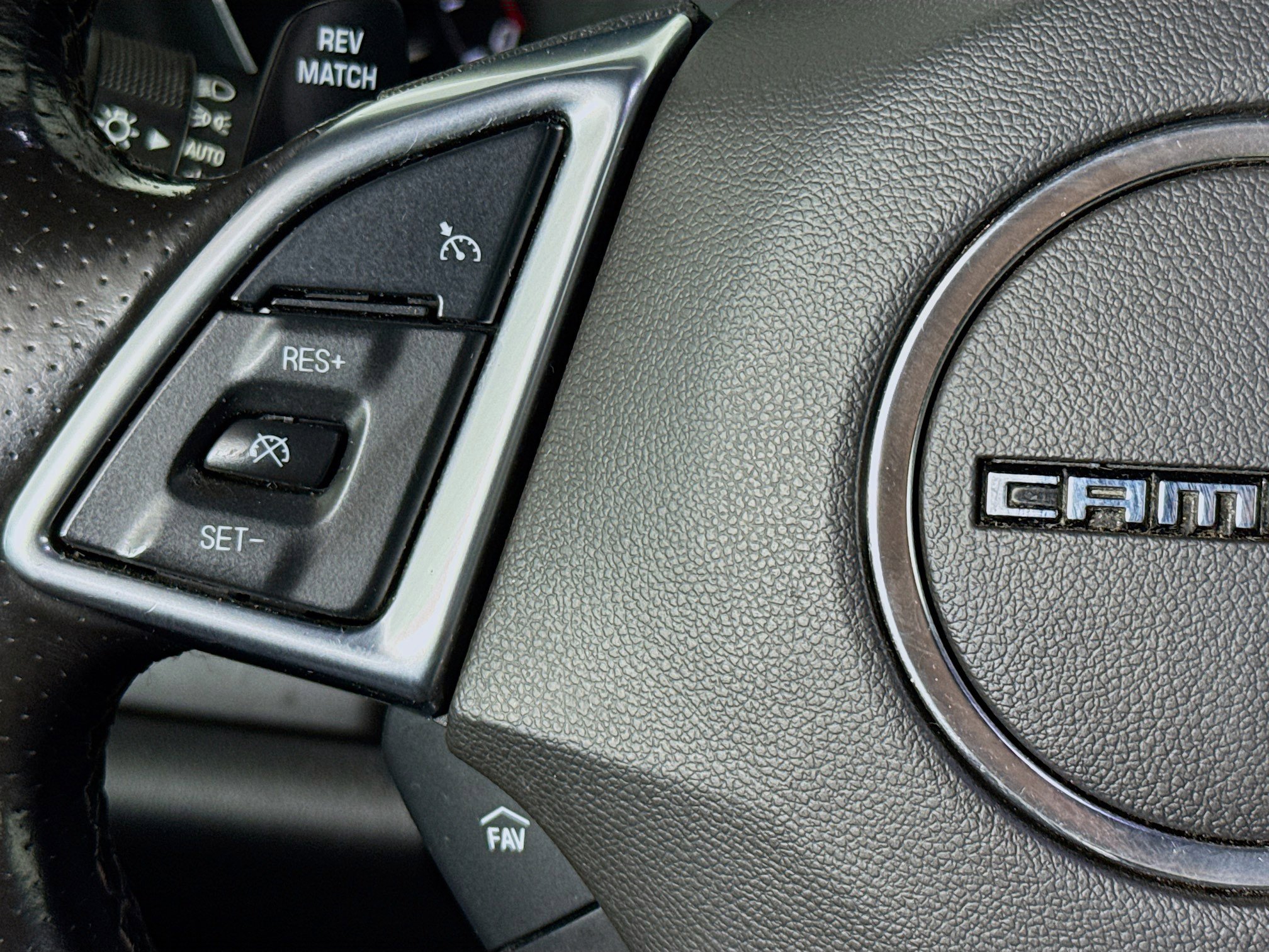 Used 2021 Chevrolet Camaro SS RWD image 13