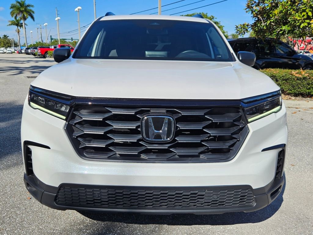 Certified 2024 Honda Pilot Sport video 2
