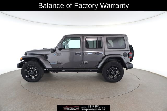 Used 2025 Jeep Wrangler Unlimited Sahara w/ Safety Group image 7