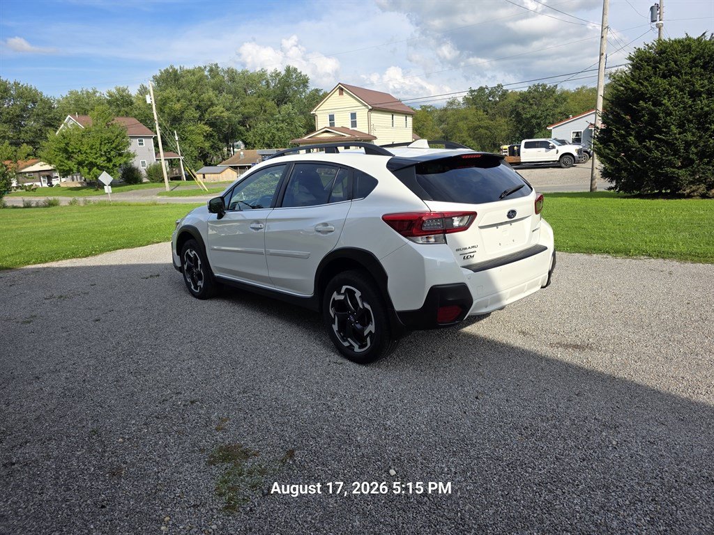 Used 2022 Subaru Crosstrek 2.5i Limited w/ Moonroof Package 2 AWD/4WD image 4